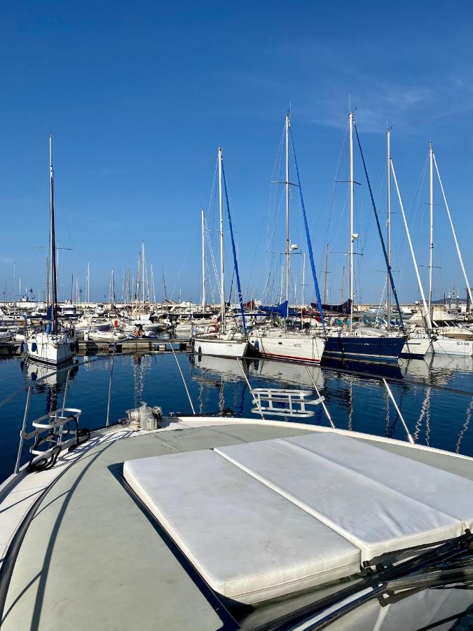 Panaby Houseboat Hotel Palermo Bagian luar foto