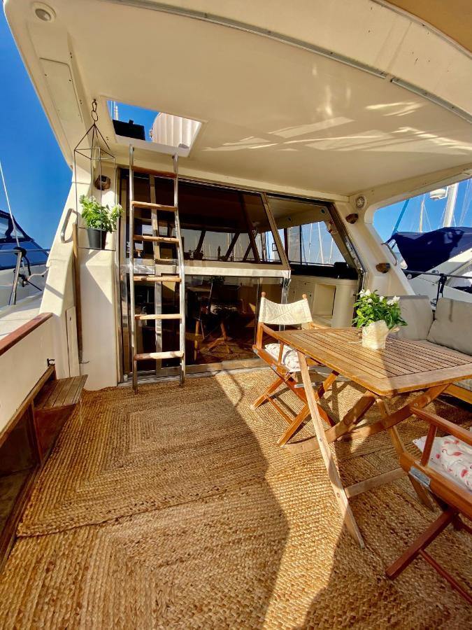 Panaby Houseboat Hotel Palermo Bagian luar foto